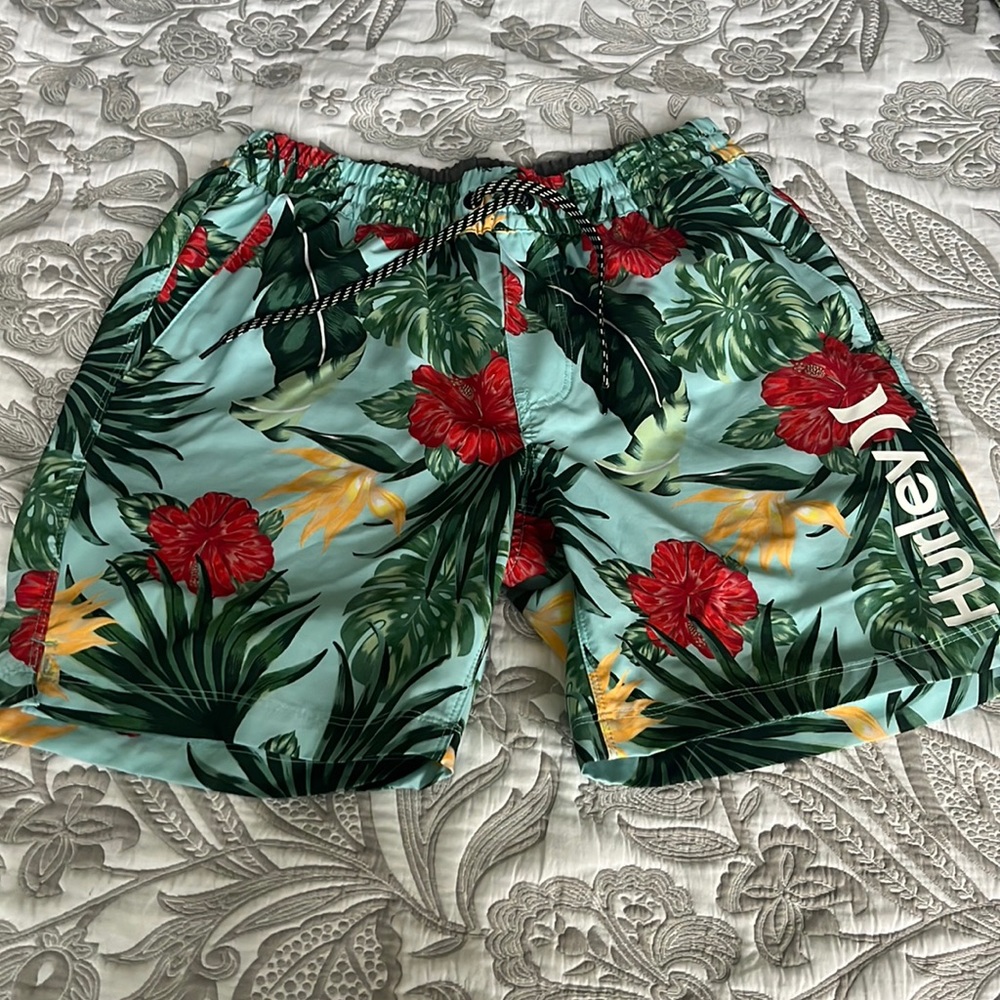 Like new Hurley tropical swim trunks